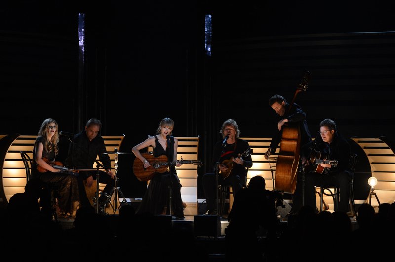 Taylor Swift at 47th Annual CMA Awards — photo 167