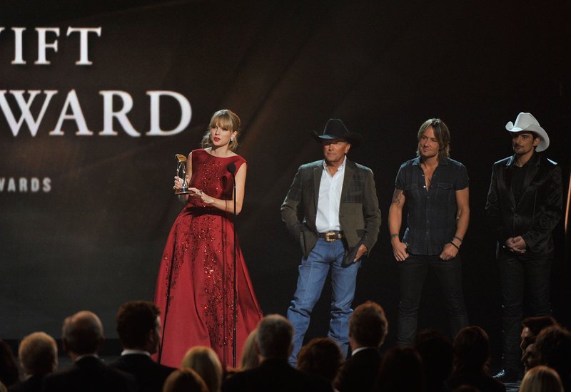 Taylor Swift at 47th Annual CMA Awards — photo 175