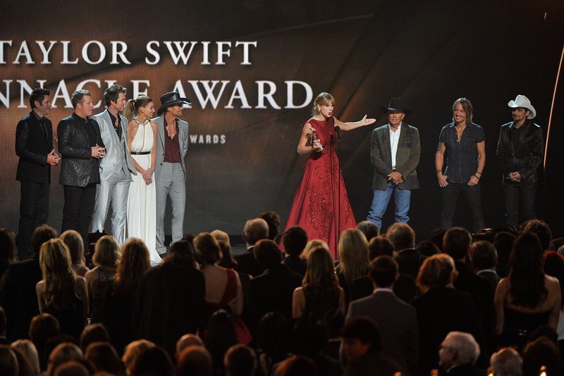 Taylor Swift at 47th Annual CMA Awards — photo 176