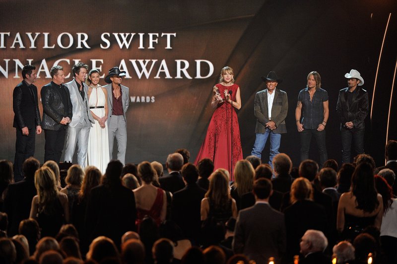 Taylor Swift at 47th Annual CMA Awards — photo 177