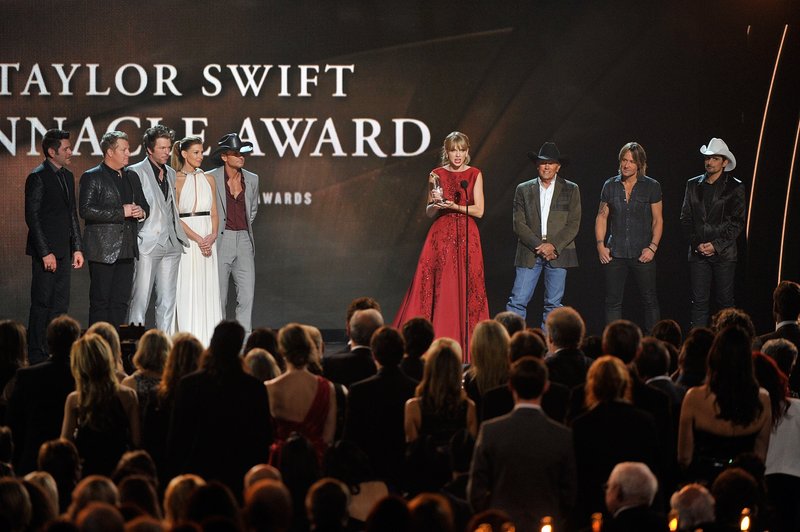 Taylor Swift at 47th Annual CMA Awards — photo 180