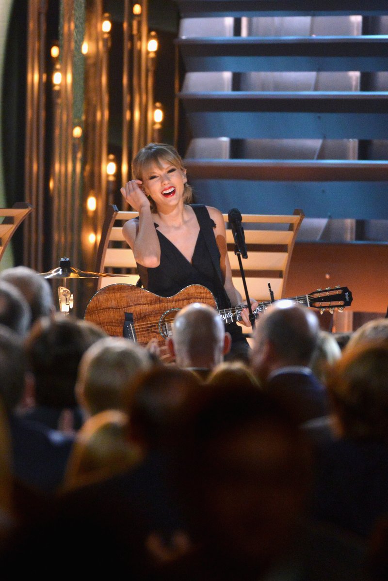 Taylor Swift at 47th Annual CMA Awards — photo 183