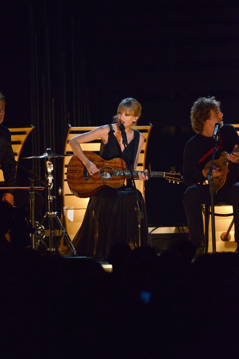 Taylor Swift at 47th Annual CMA Awards — photo 185