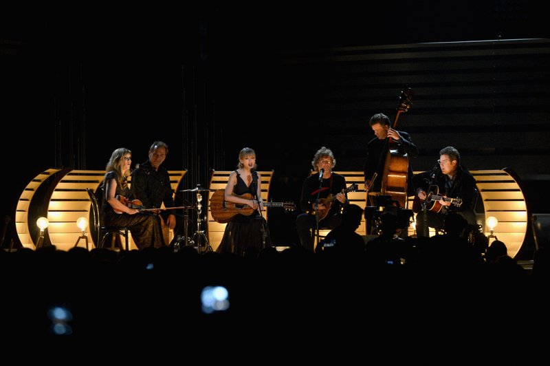 Taylor Swift at 47th Annual CMA Awards — photo 187