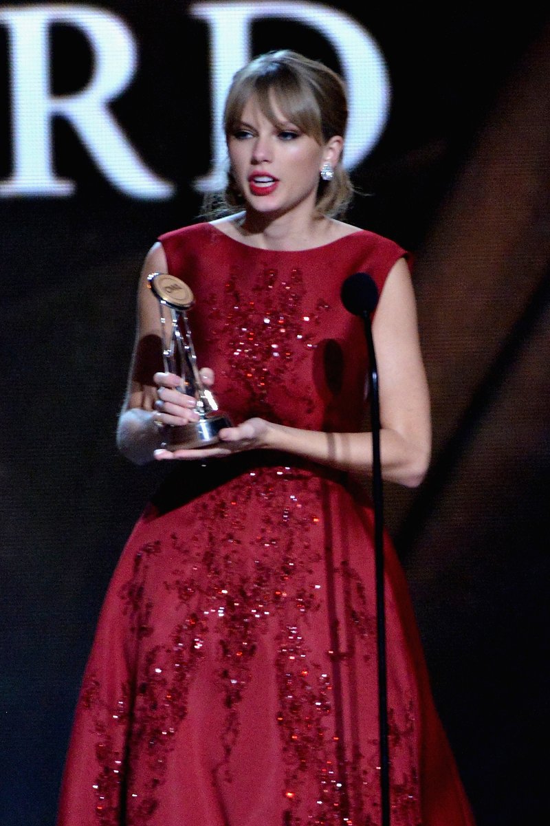 Taylor Swift at 47th Annual CMA Awards — photo 191