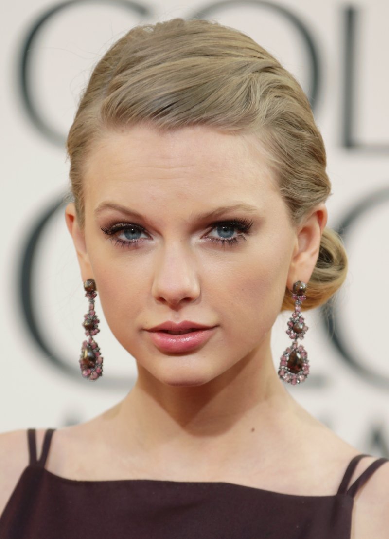 Taylor Swift at 70th Annual Golden Globe Awards — photo 112