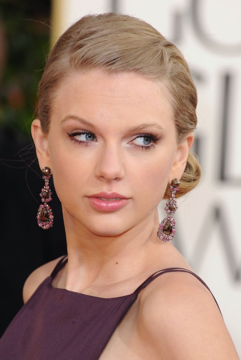 Taylor Swift at 70th Annual Golden Globe Awards — photo 129