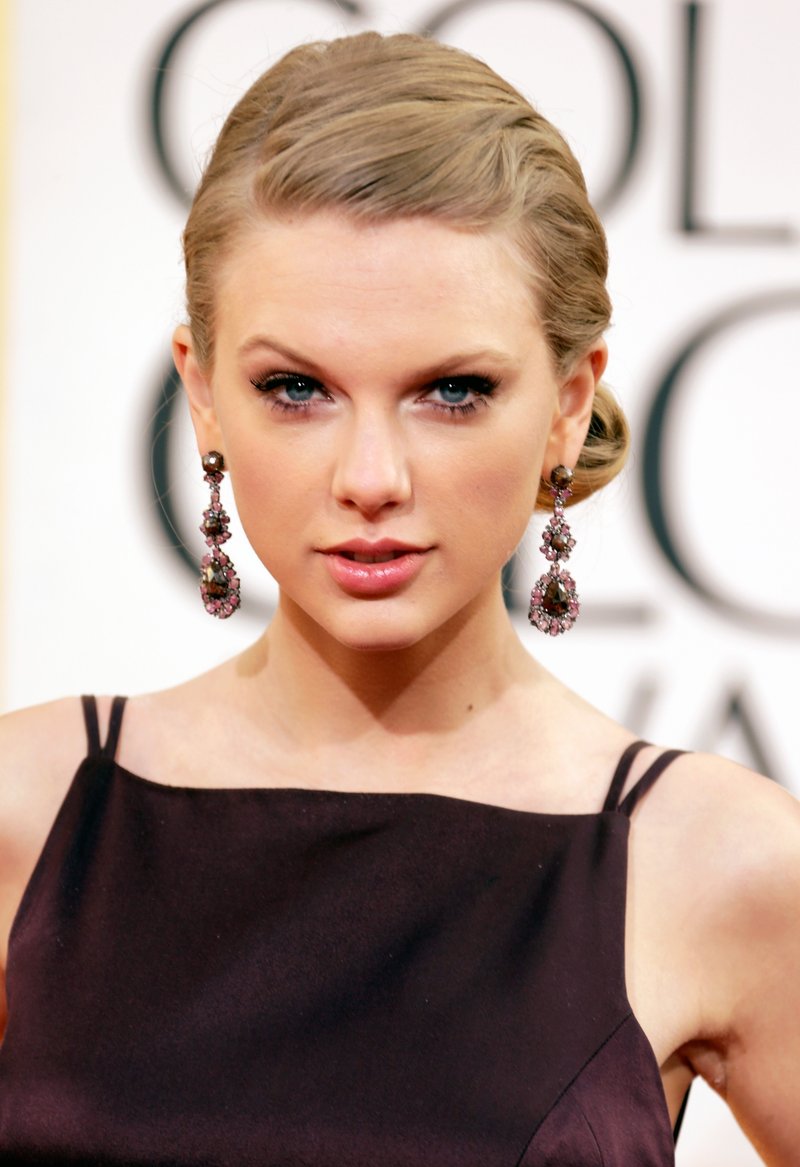 Taylor Swift at 70th Annual Golden Globe Awards — photo 136