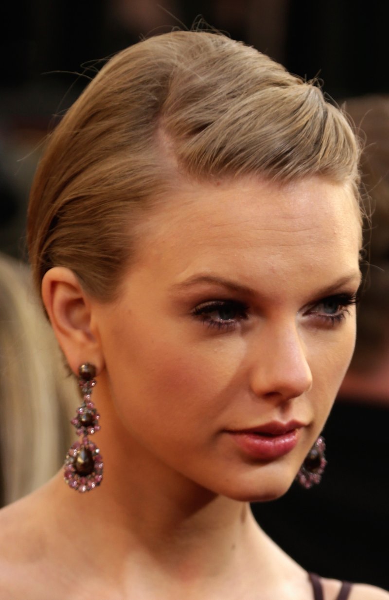 Taylor Swift at 70th Annual Golden Globe Awards — photo 149