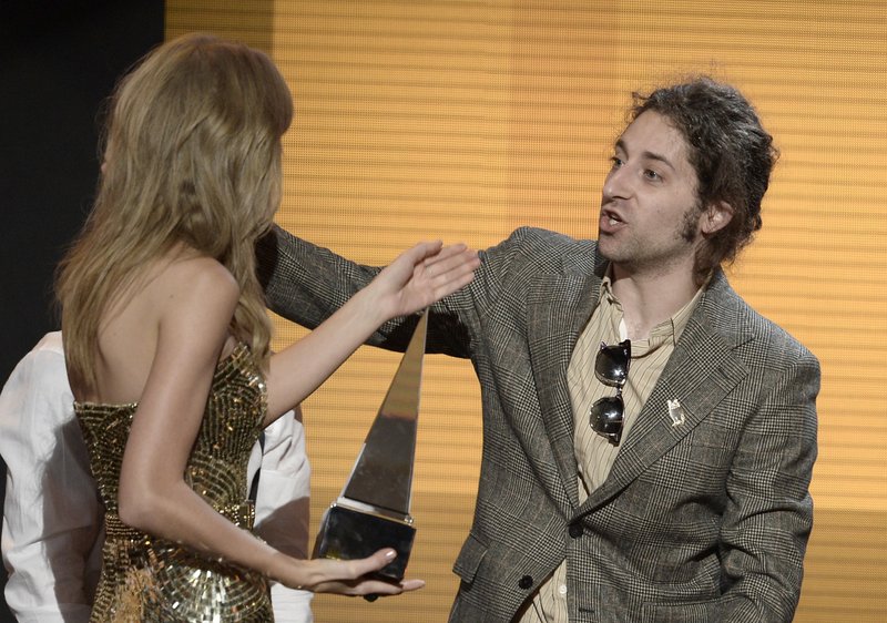 Taylor Swift at 2013 American Music Awards — photo 111