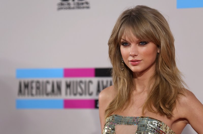Taylor Swift at 2013 American Music Awards — photo 144