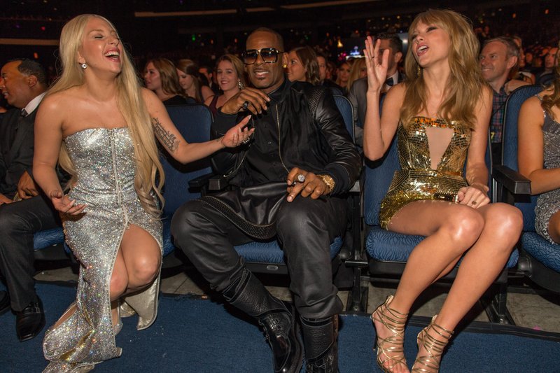 Taylor Swift at 2013 American Music Awards — photo 283