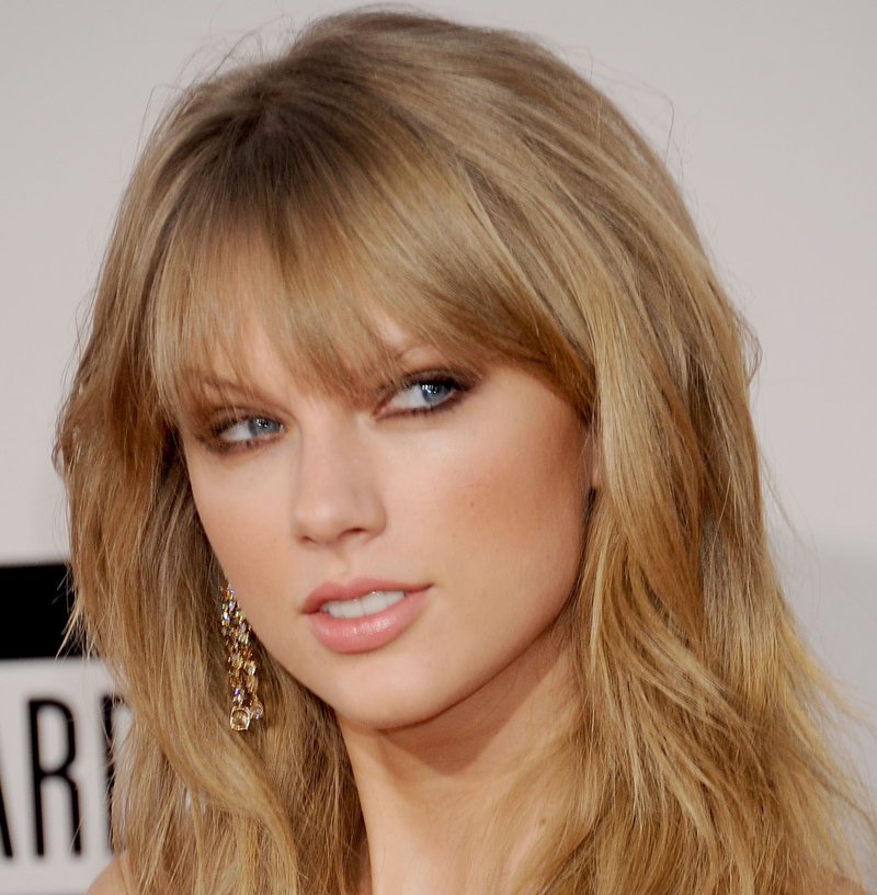 Taylor Swift at 2013 American Music Awards — photo 378