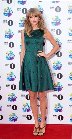 Taylor Swift at 2013 BBC Radio 1 Teen Awards — photo 12