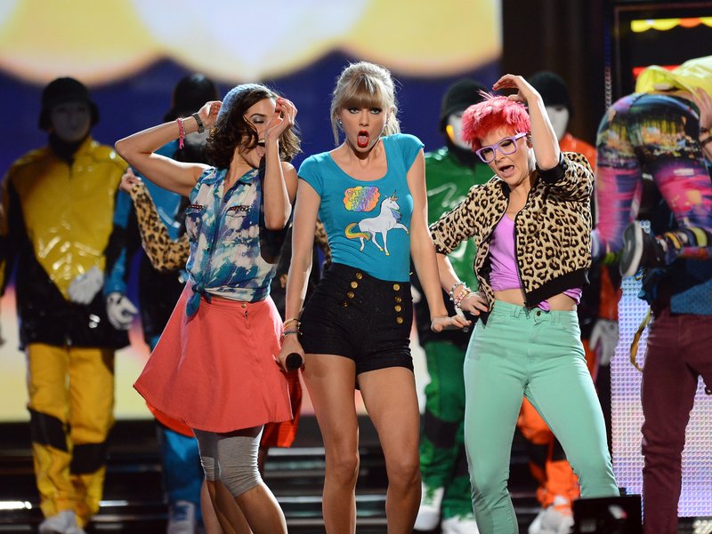 Taylor Swift at 2013 Billboard Music Awards — photo 26