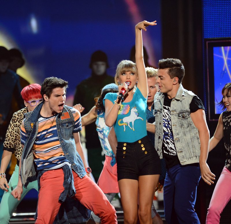 Taylor Swift at 2013 Billboard Music Awards — photo 29