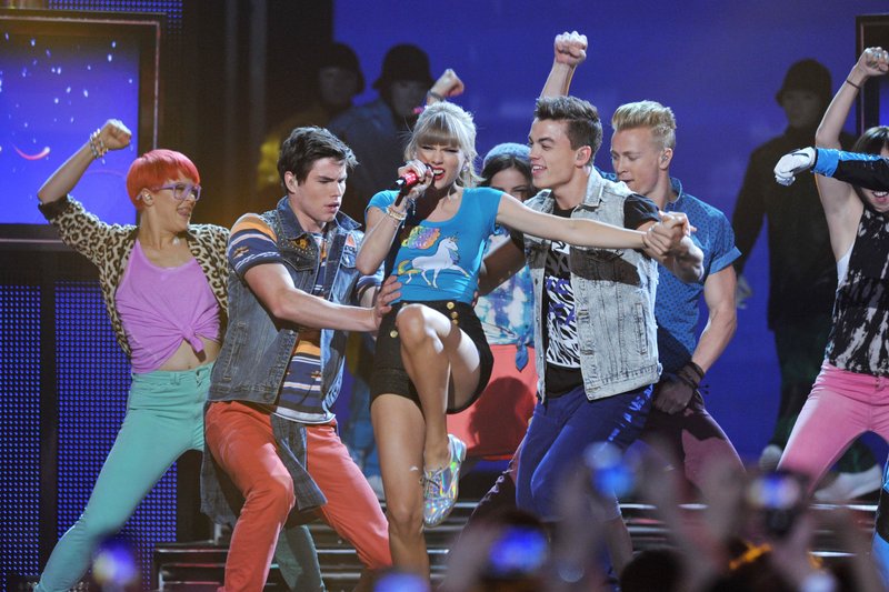 Taylor Swift at 2013 Billboard Music Awards — photo 398