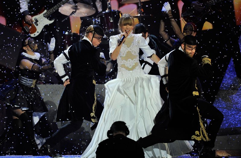Taylor Swift at 2013 BRIT Awards — photo 65