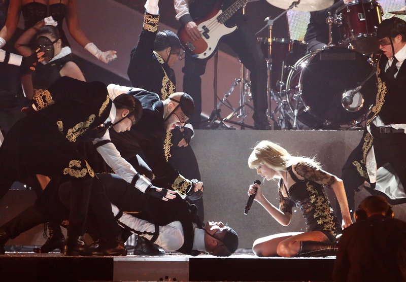 Taylor Swift at 2013 BRIT Awards — photo 86