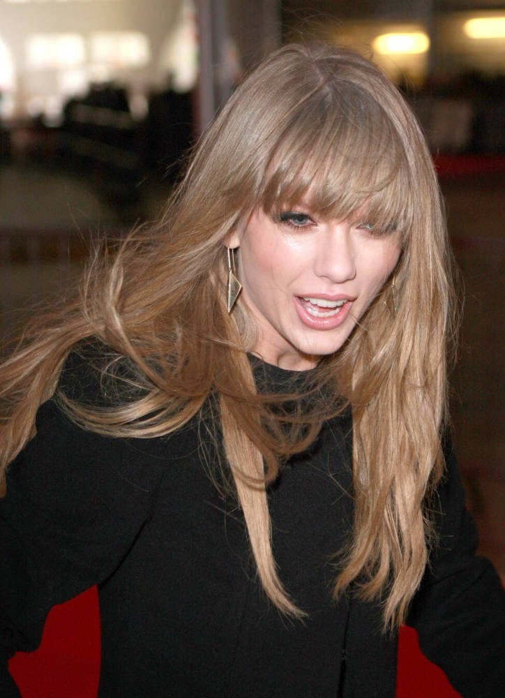 Taylor Swift at 2013 BRIT Awards — photo 135