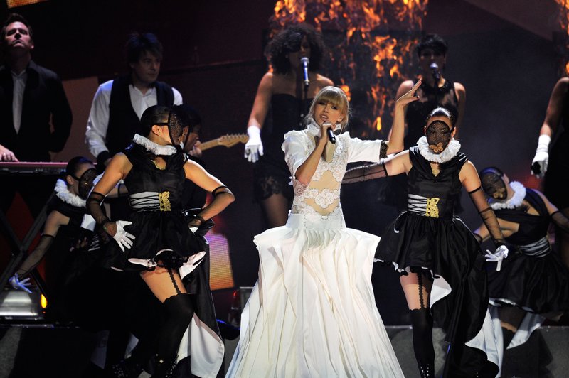 Taylor Swift at 2013 BRIT Awards — photo 190
