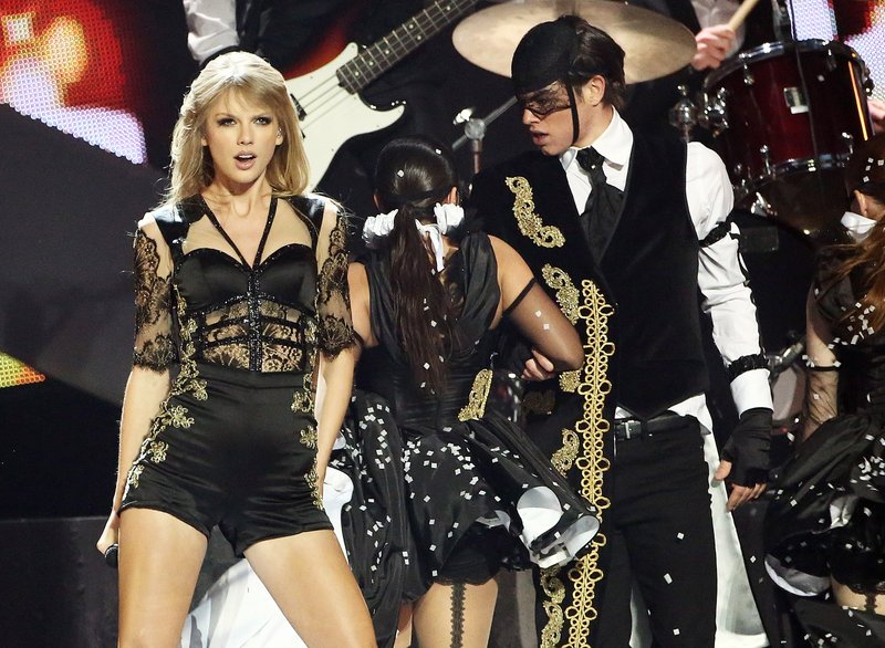 Taylor Swift at 2013 BRIT Awards — photo 206