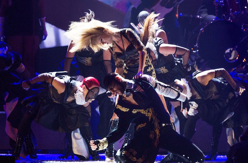 Taylor Swift at 2013 BRIT Awards — photo 247