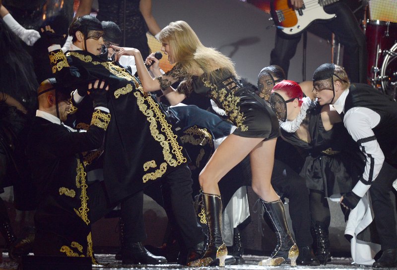 Taylor Swift at 2013 BRIT Awards — photo 249