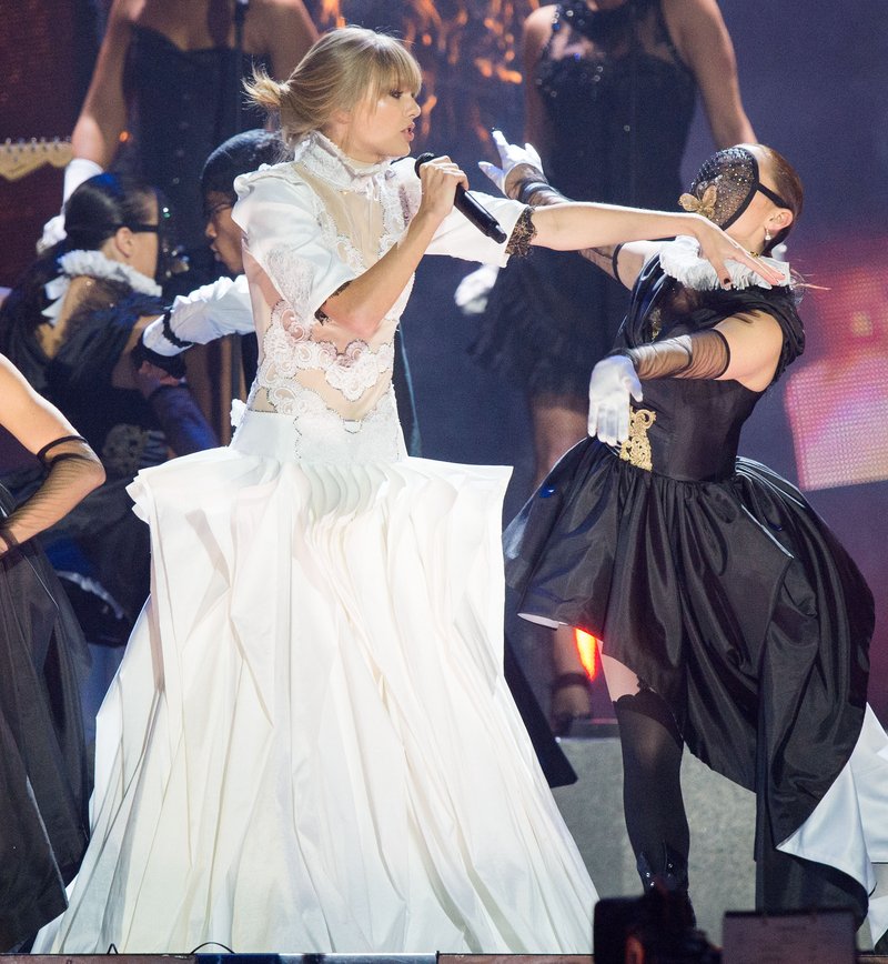Taylor Swift at 2013 BRIT Awards — photo 250