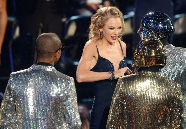 Taylor Swift at 2013 MTV Video Music Awards — photo 29