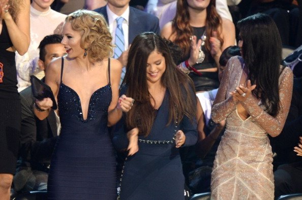 Taylor Swift at 2013 MTV Video Music Awards — photo 49