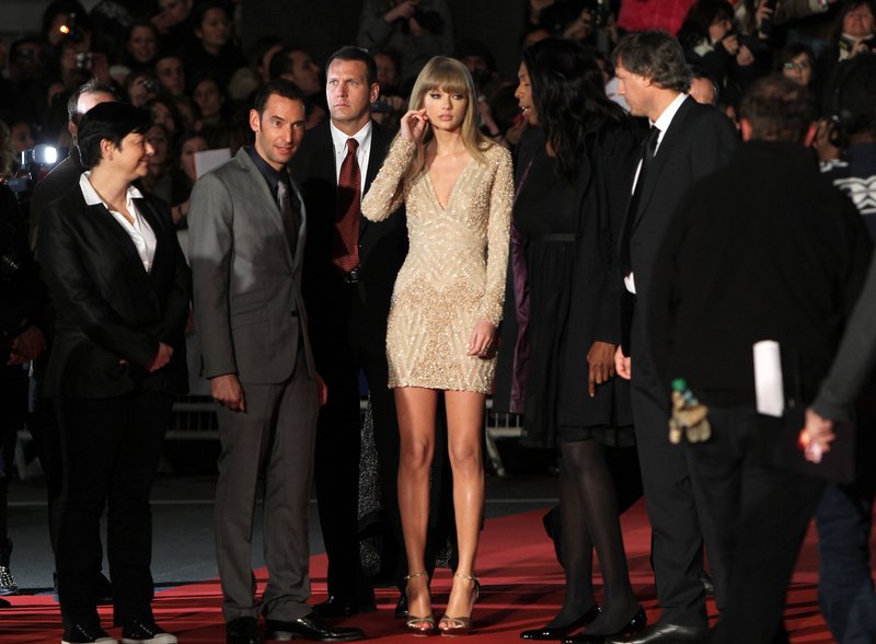 Taylor Swift at 2013 NRJ Music Awards — photo 44