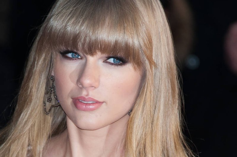 Taylor Swift at 2013 NRJ Music Awards — photo 93