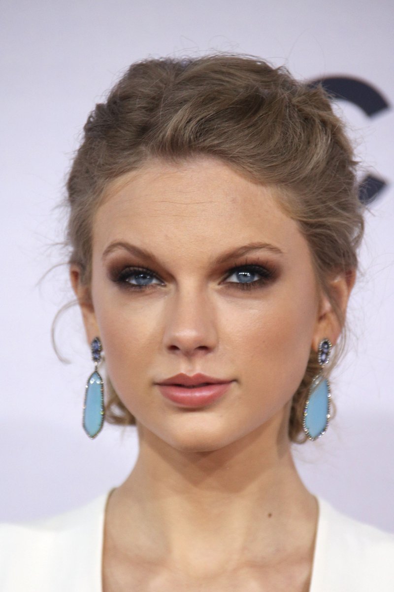 Taylor Swift at 2013 People's Choice Awards — photo 239