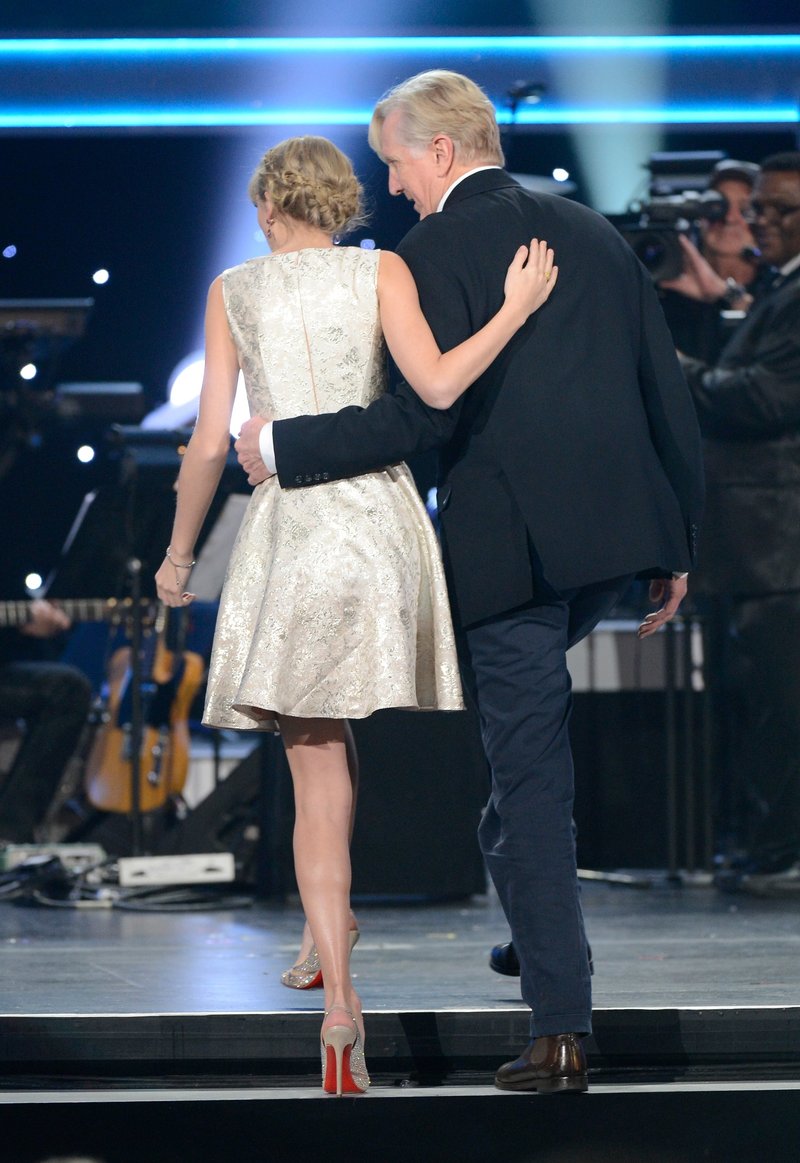Taylor Swift at The 55th Annual GRAMMY Awards - Pre-Telecast — photo 22