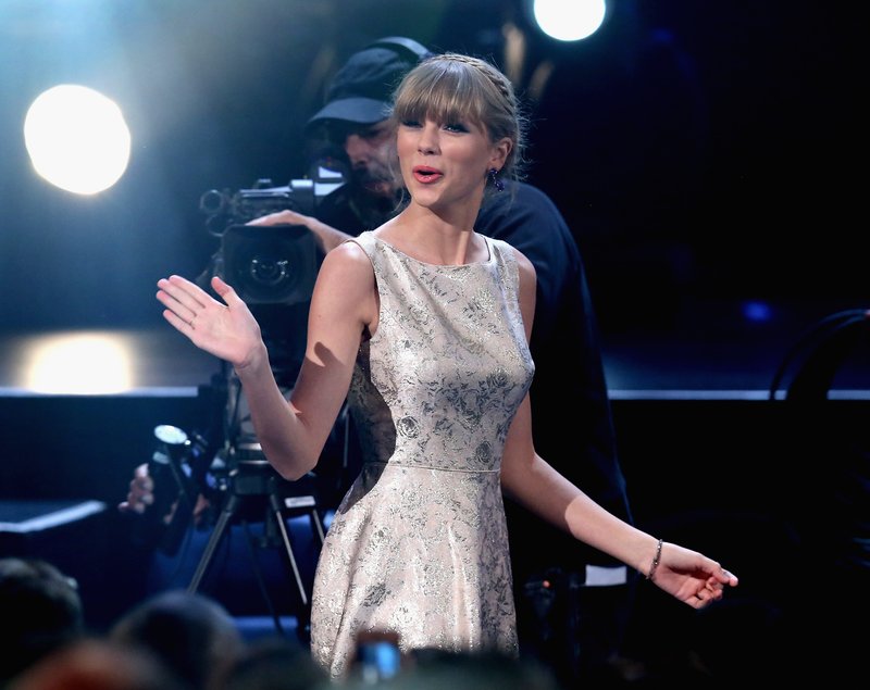 Taylor Swift at The 55th Annual GRAMMY Awards - Pre-Telecast — photo 73