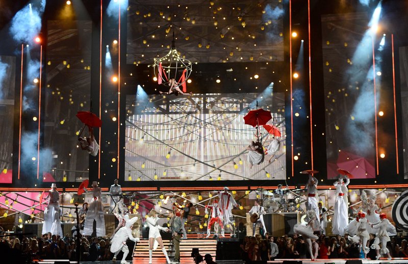 Taylor Swift at The 55th Annual GRAMMY Awards — photo 45