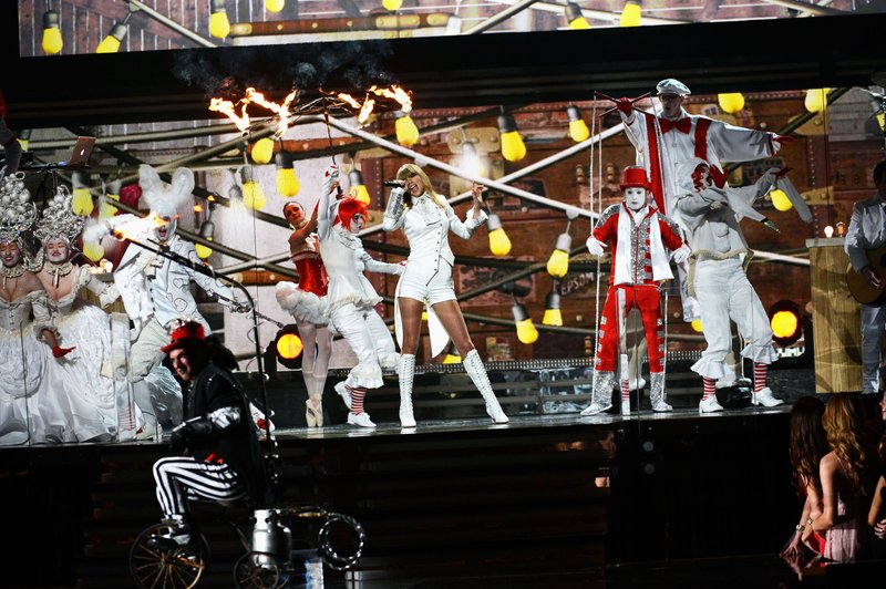 Taylor Swift at The 55th Annual GRAMMY Awards — photo 77