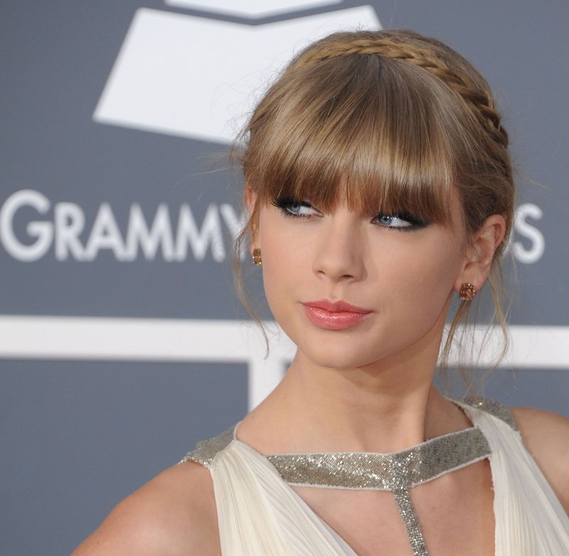 Taylor Swift at The 55th Annual GRAMMY Awards — photo 107