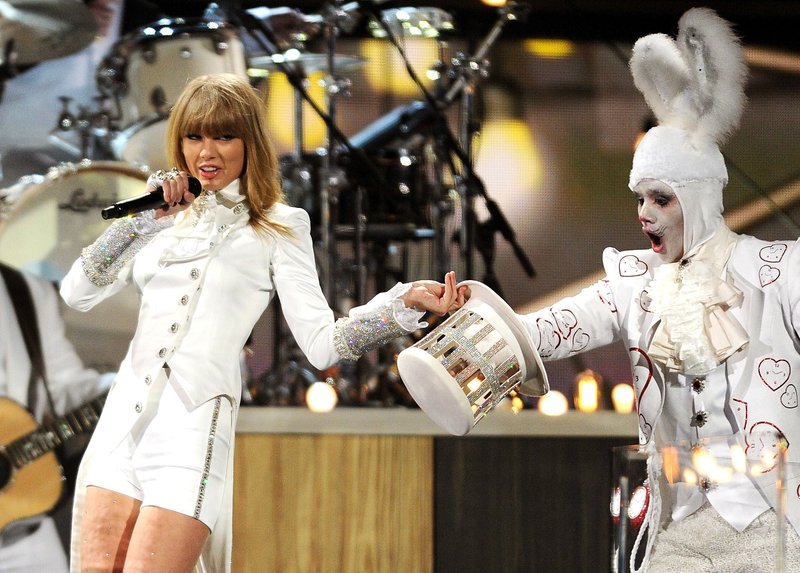 Taylor Swift at The 55th Annual GRAMMY Awards — photo 160