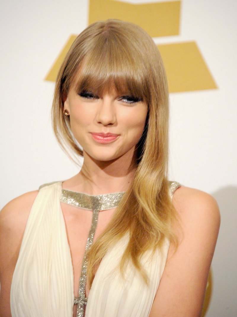 Taylor Swift at The 55th Annual GRAMMY Awards — photo 311