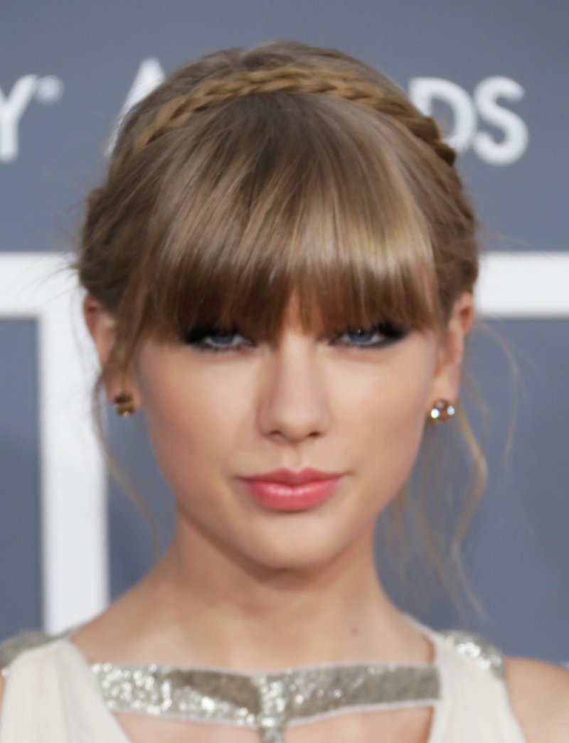 Taylor Swift at The 55th Annual GRAMMY Awards — photo 381