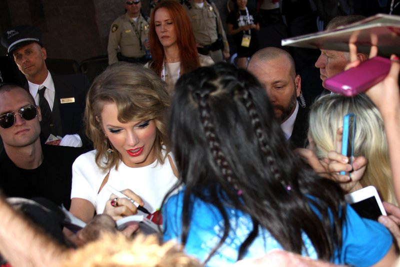 Taylor Swift at 49th Annual Academy Of Country Music Awards — photo 171