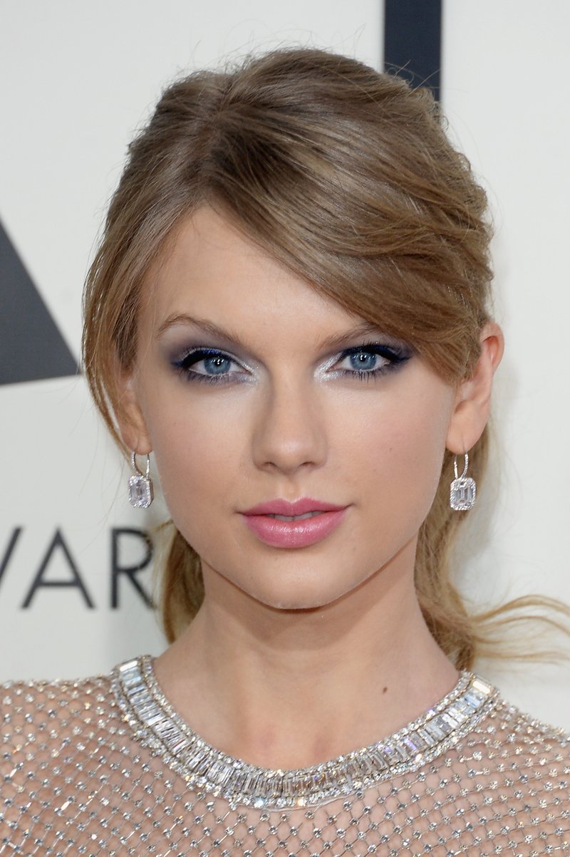 Taylor Swift at 56th Annual GRAMMY Awards — photo 5