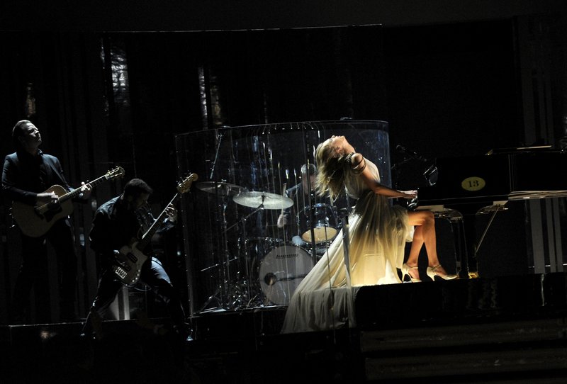 Taylor Swift at 56th Annual GRAMMY Awards — photo 31