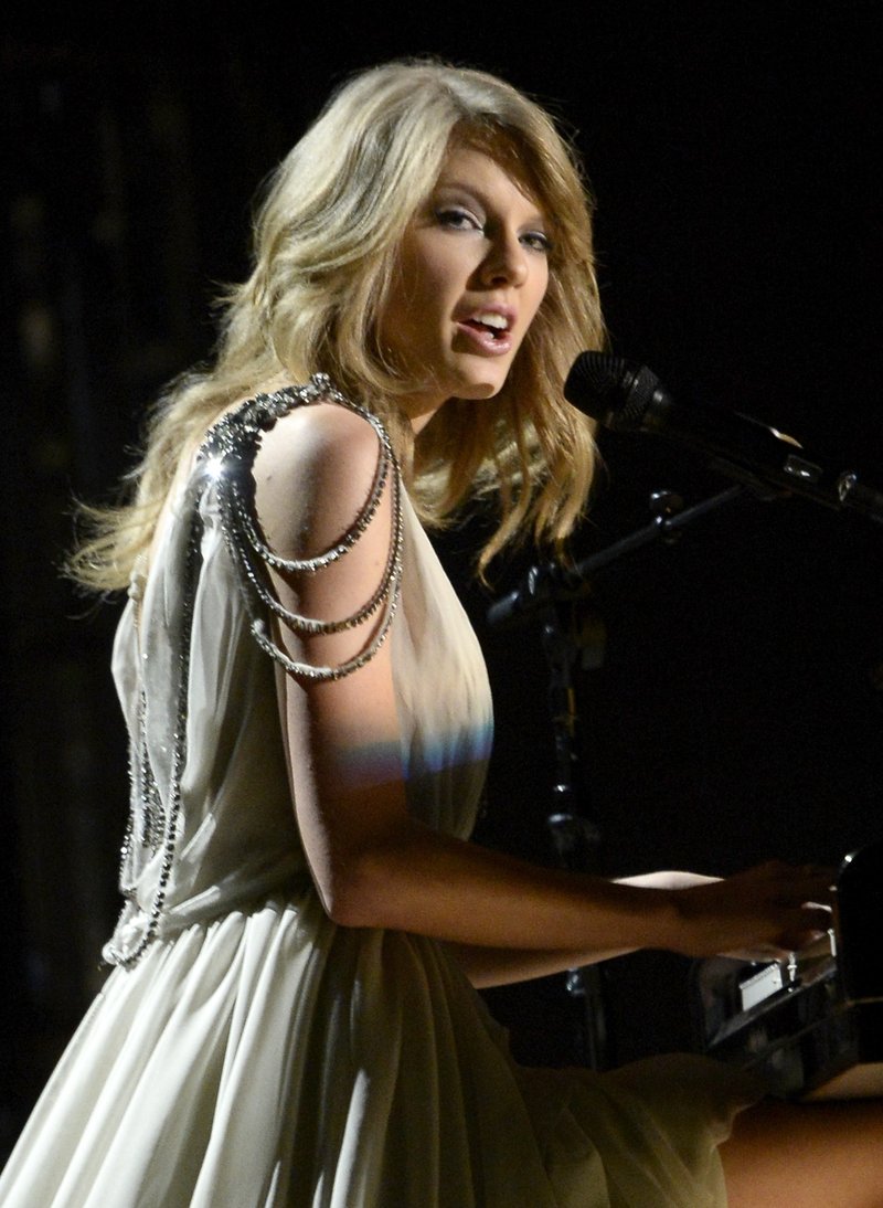 Taylor Swift at 56th Annual GRAMMY Awards — photo 36