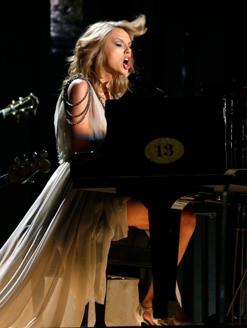 Taylor Swift at 56th Annual GRAMMY Awards — photo 66