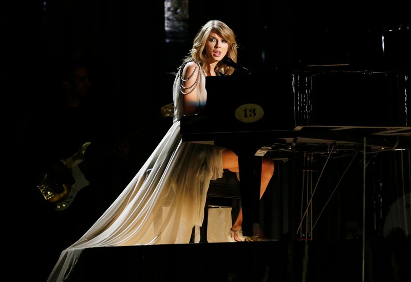 Taylor Swift at 56th Annual GRAMMY Awards — photo 67