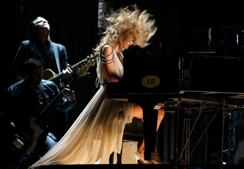 Taylor Swift at 56th Annual GRAMMY Awards — photo 68