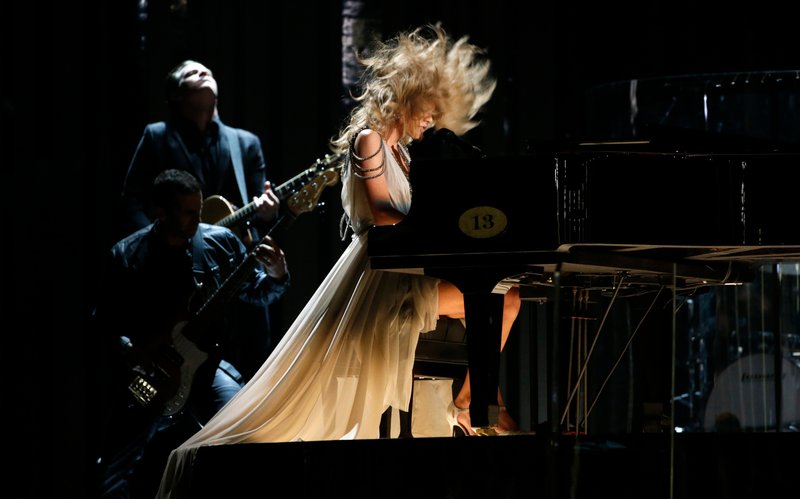 Taylor Swift at 56th Annual GRAMMY Awards — photo 69